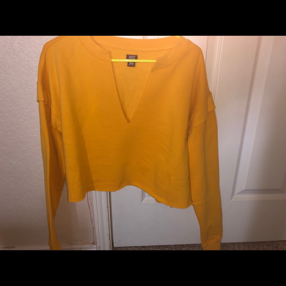 Urban Outfitters Cropped sweatshirt V Neck